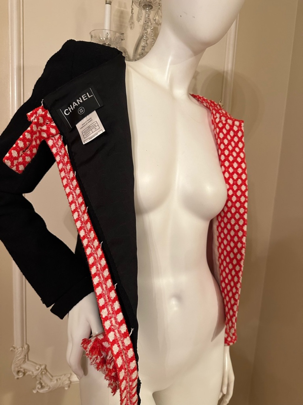 CHANEL Red Patterned and Black Two-Tone Blazer Jacket - Picture 14 of 15